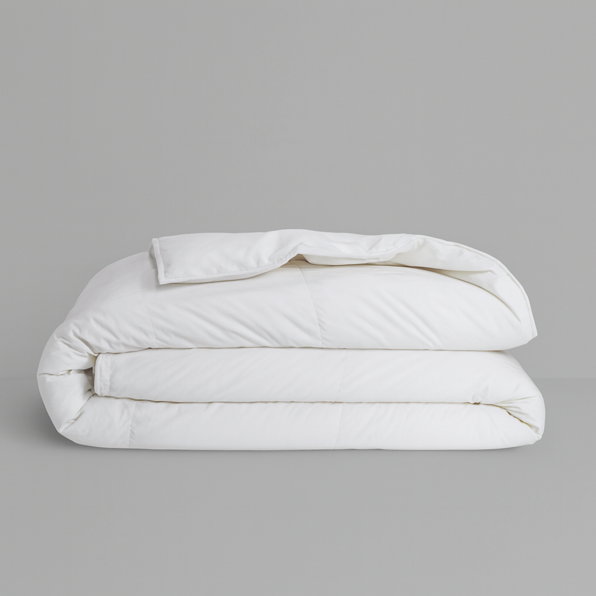 Royal Elite Premium White Goose & Feather Duvet that is made in Canada. The blend is 85% white goose feathers and 15% white goose down. The white goose down clusters consists of 650+ fill power loft.