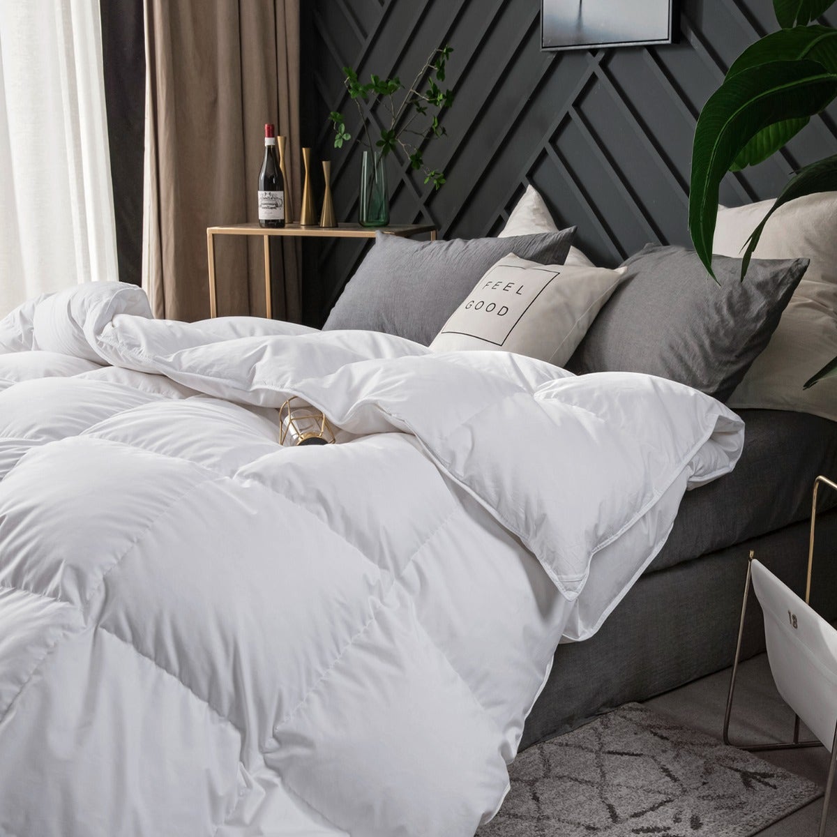 Royal Elite - Canadian Hutterite White Goose Down Duvet