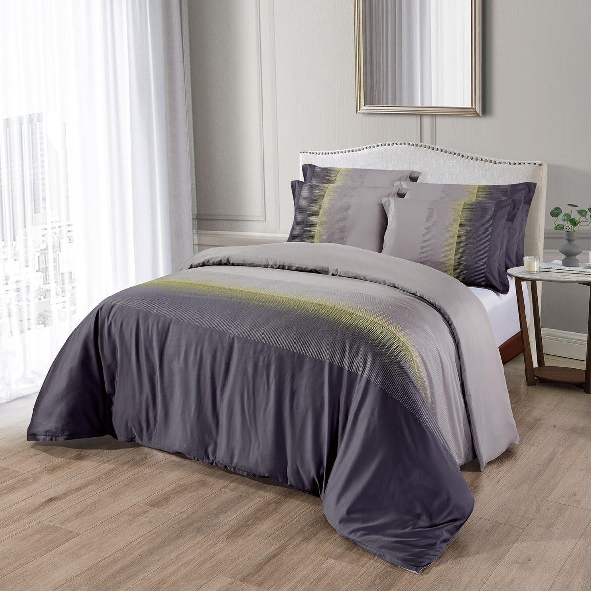 Maholi - Northern Lights Embroidered Duvet Cover Set